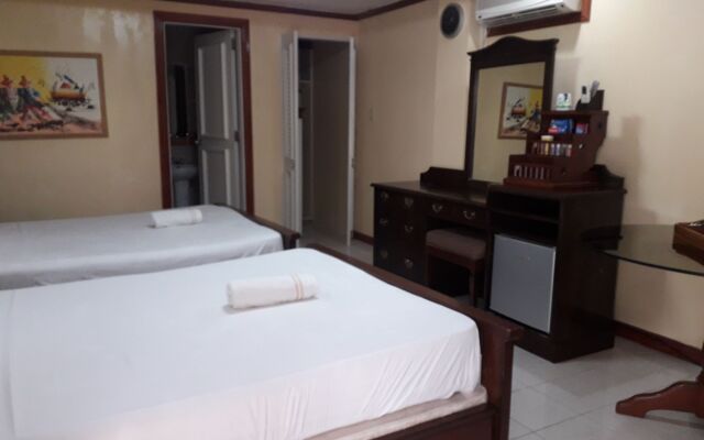 Palm Tree Resort and Restaurant
