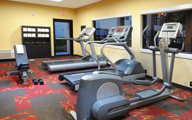 Courtyard by Marriott Houston Hobby Airport