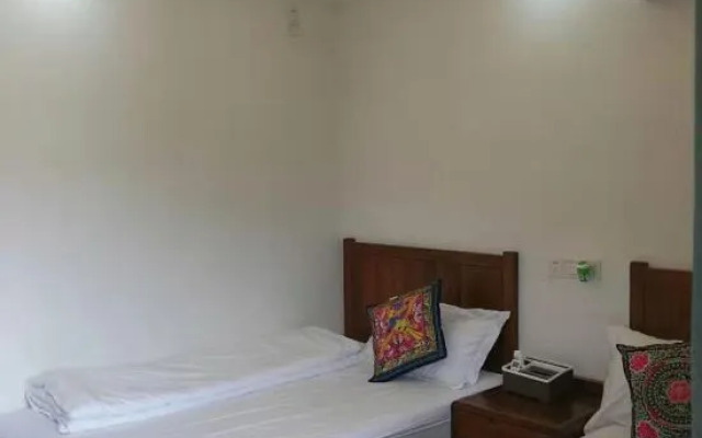 372 Jingjing's Home Inn