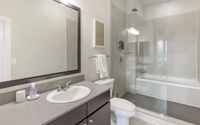 Landing Dallas Old East