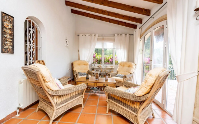 Stylish 5-bed Villa Almarina in Javea