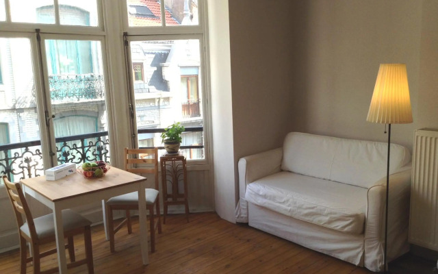 Art Nouveau Floral (1904)