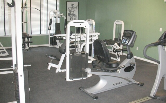 Colony Club U7 condo