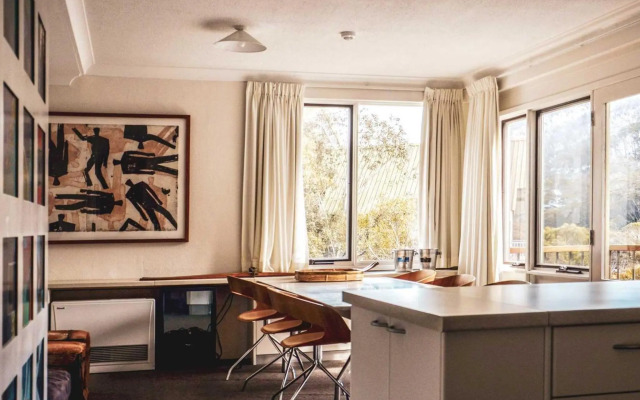 Steamboat 7, 2 bedroom with mountain view and central location