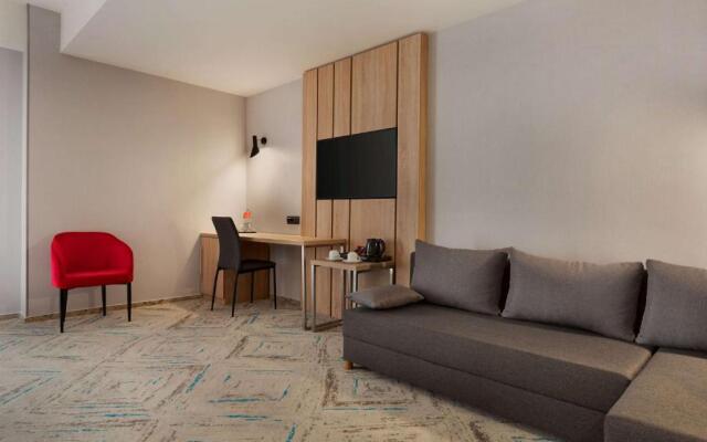 Ramada by Wyndham Targu JIU