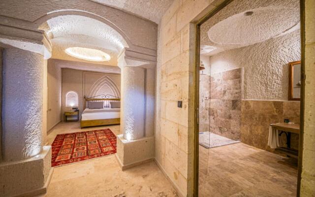 Majestic Cave House