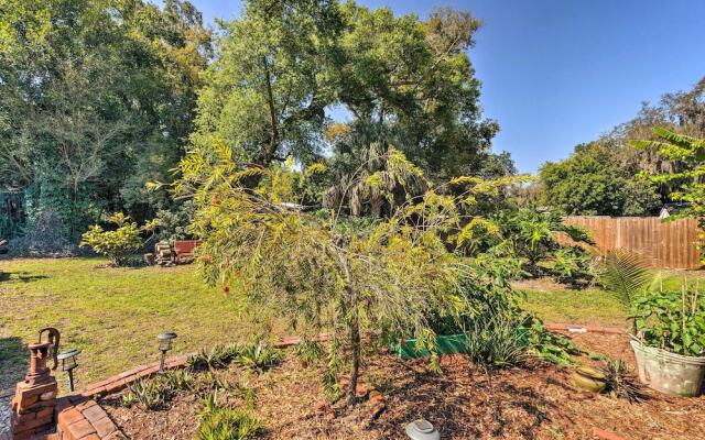 2 Mi to Riverwalk: Palmetto Gem w/ Fire Pit & BBQ