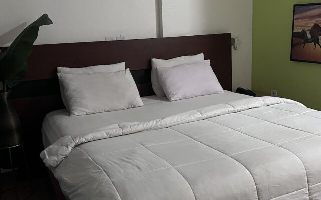 RK Italian Boy Hotel