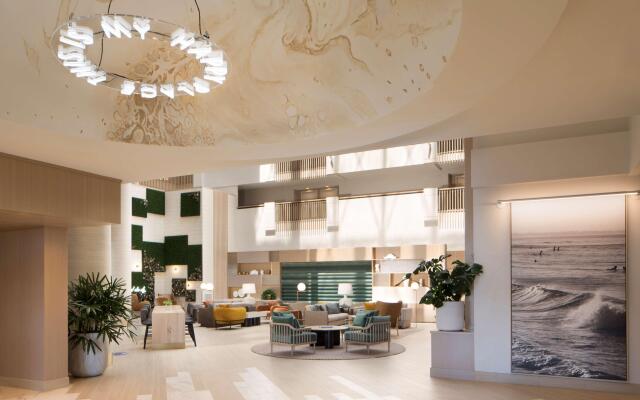 Hilton Santa Monica Hotel & Suites