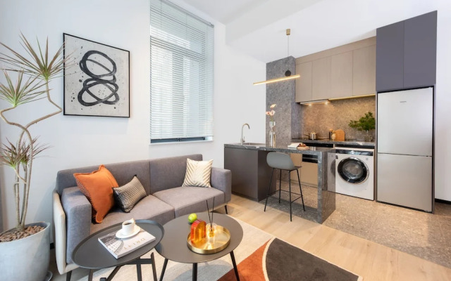 base-Sanlitun Serviced Apartment