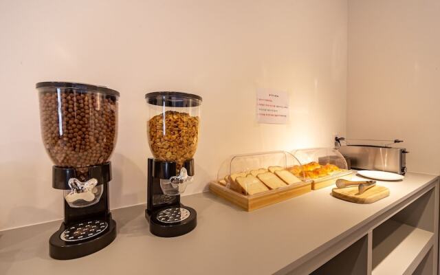 Jeonju Gosa Yaja Hanokmaeul