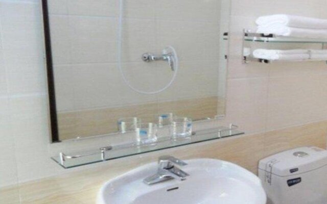 Traveller Fashion Hotel