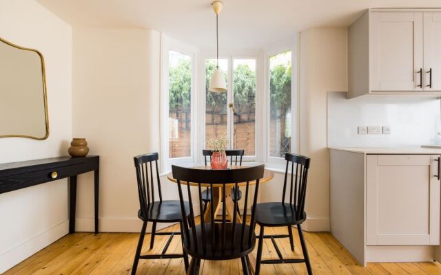 The Camberwell Secret - Alluring 3bdr House With Garden