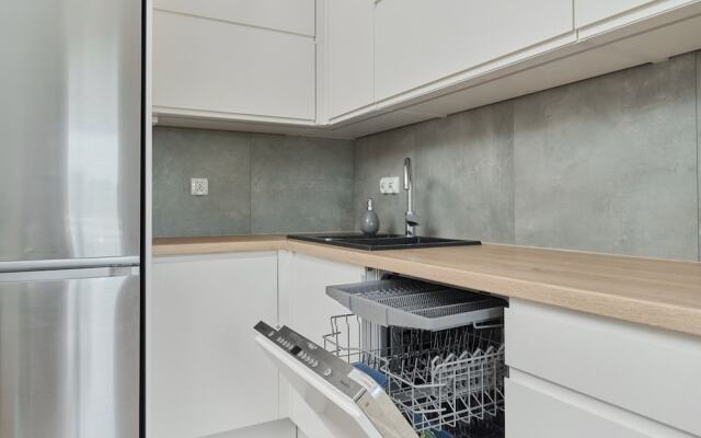 Family Apartment With AC by Renters