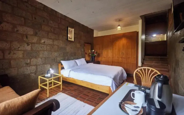 Villa Rock Stop Falls