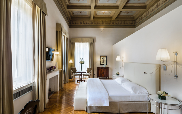 Relais Santa Croce by Baglioni Hotels & Resorts