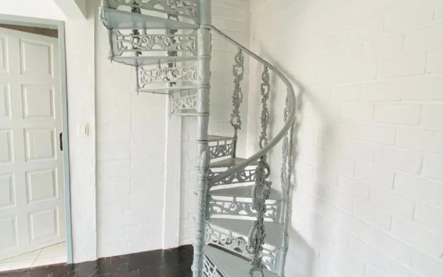 O Hostel