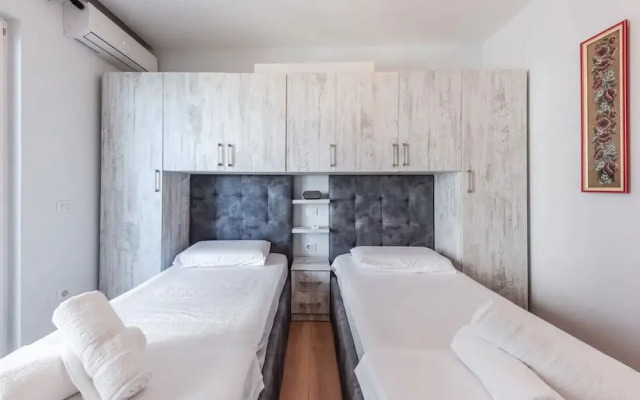 Seaview Luxury Suite by PS