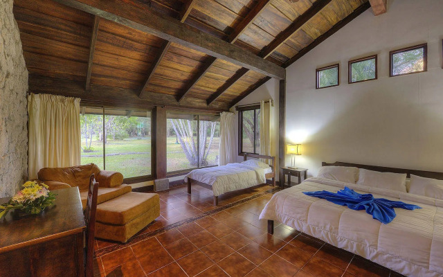 Hacienda La Pacífica Eco-Lodge