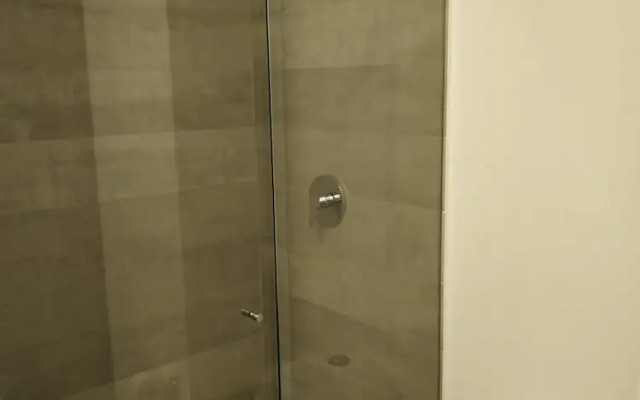 Hotel Class Suites By Colclick