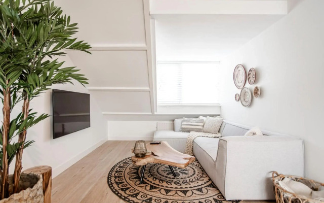 Yucca Beachhouse - Luxury Loft Apartment