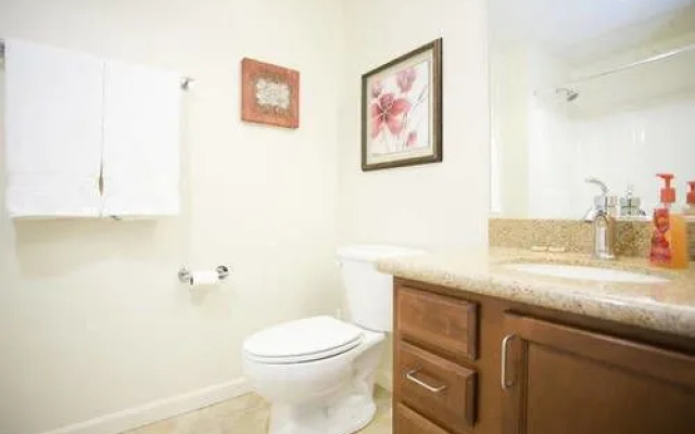 On the Columbia Vacation Apartments