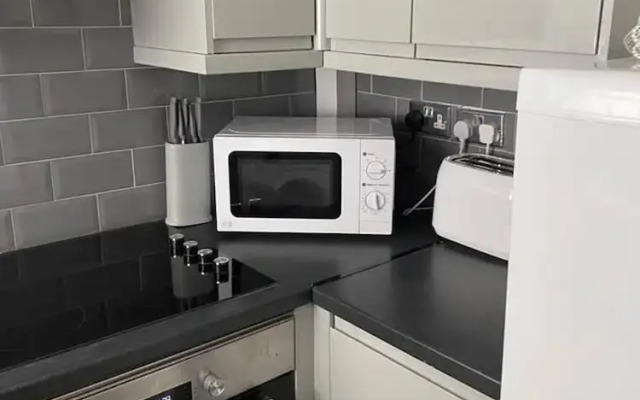 2 Bed House Near Anfield Stadium