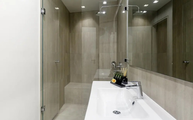 85 sqm in the Heart of Athens w Rooftop Deck