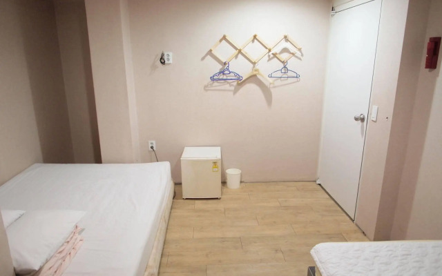 Shinchon Hostel