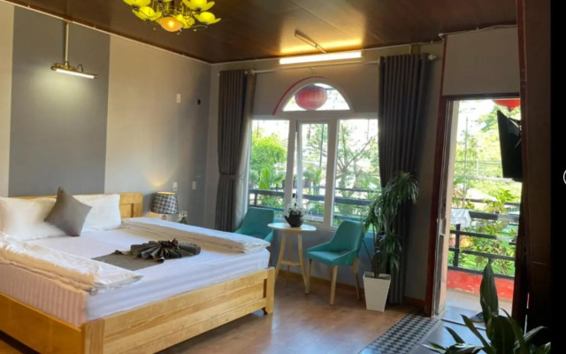 Redhouse Backpacker Hostel