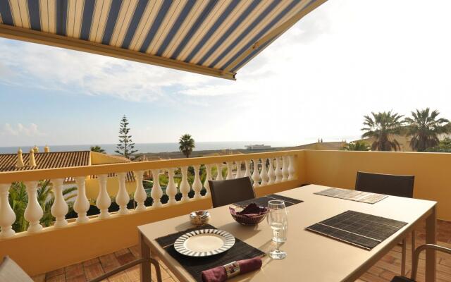 Villa With Views Like the Pool, Sea, Meia Praia