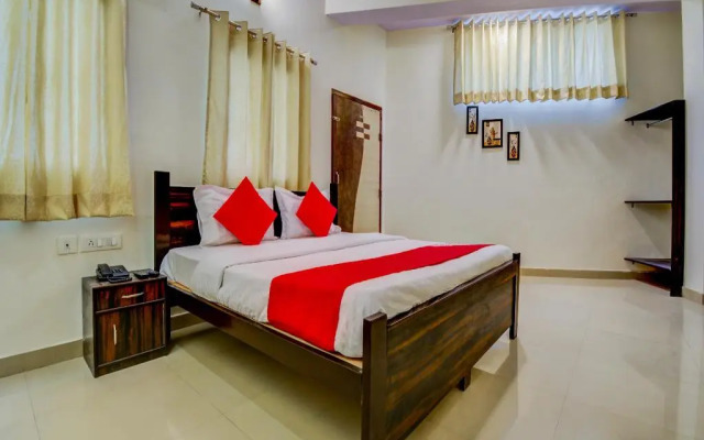 Oyo 22942 Hotel Opal