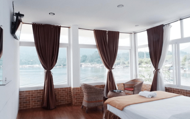 Star Beach Hotel – Guest Rooms – Parapat