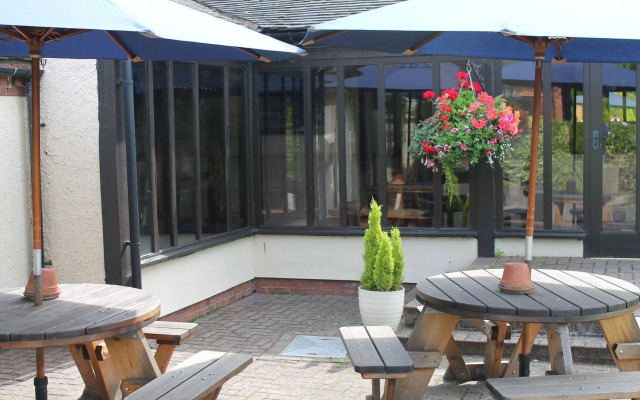 Oak Farm Hotel