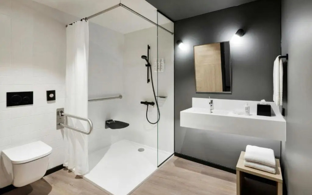 Moxy Alfragide Lisboa