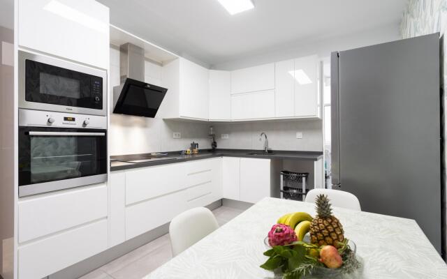 Home2Book Stylish & Roomy Santa Cruz City Center