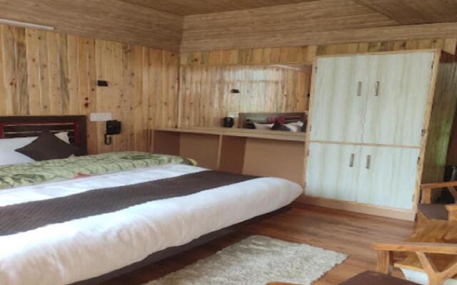 Green Plaza by StayApart