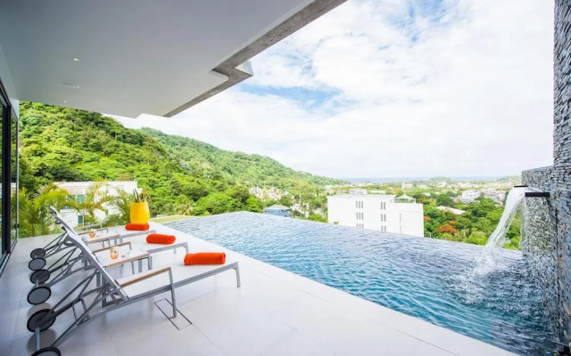 Luxury 5-Bedroom Villa With Games Room In Kata