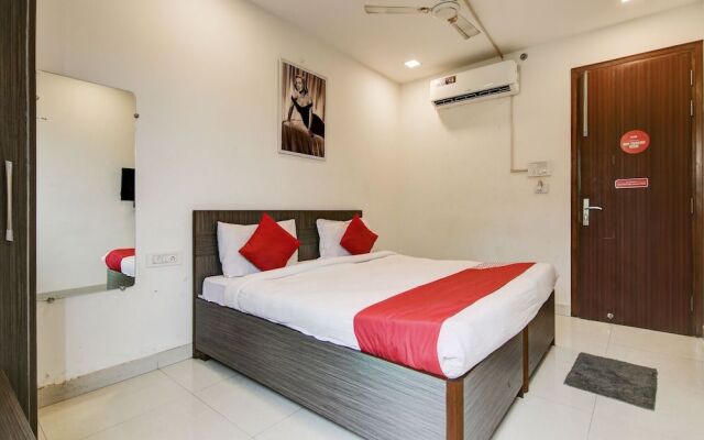 OYO Flagship 36853 Hotel Rajdoot