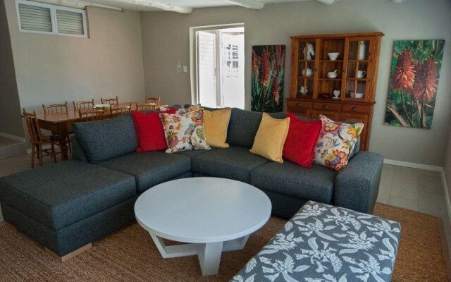 Sneezewood Farm Bed&Breakfast and Self-Catering Cottage