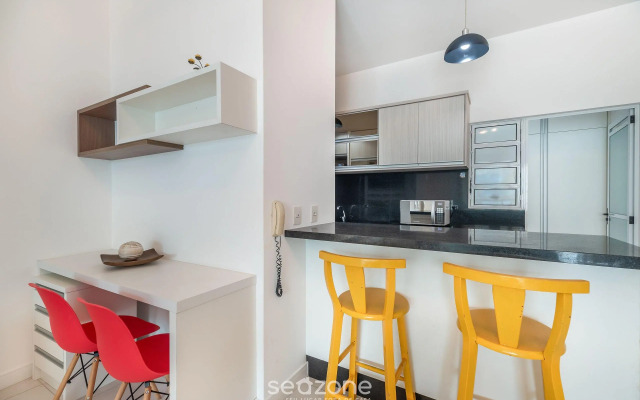 Apto beira mar com vista Praia do Santinho ASR204