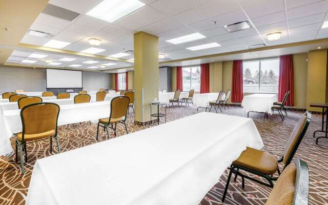 Quality Inn & Suites Victoriaville