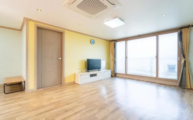 Yeosu Moranggee Pension