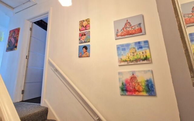 3 Bed House Stunning Views And Free Parking
