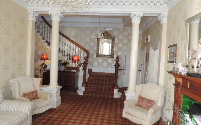 Hunters Quay Hotel