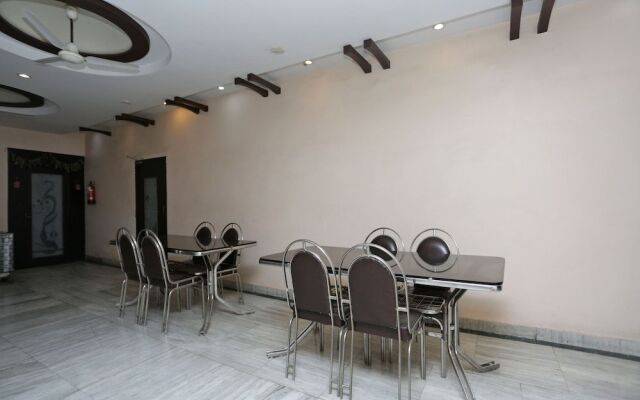 OYO 12914 Hotel Jagdish