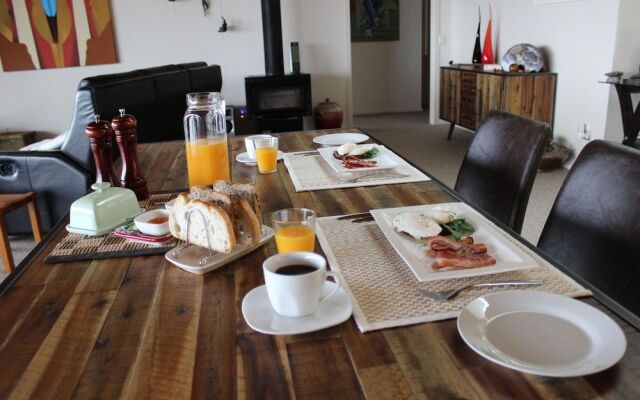 Coromandel Views Bed and Breakfast