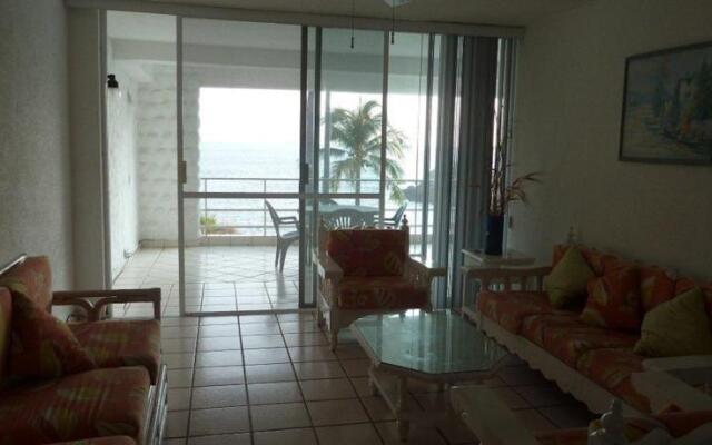 Condo In Manzanillo