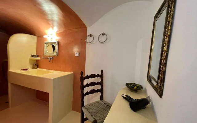 The Commander s House