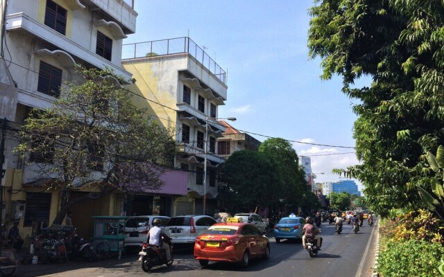 OYO 1091 Ace Business Hotel Galaxy Syariah